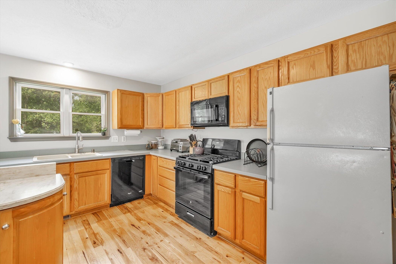 7790 East Territorial Road Munith, MI 49259 - Photo 18 of 34
