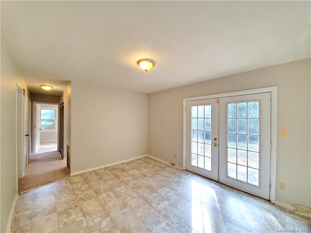 5300 Cinderella Road Charlotte, NC 28213 - Photo 8 of 23 Gallery Image 8