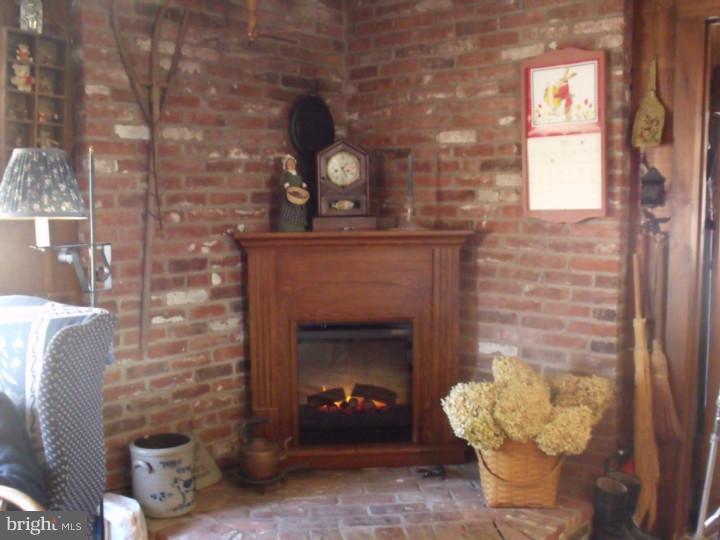 3042 Bedminster Road Perkasie, PA 18944 - Photo 8 of 14 Fireplace