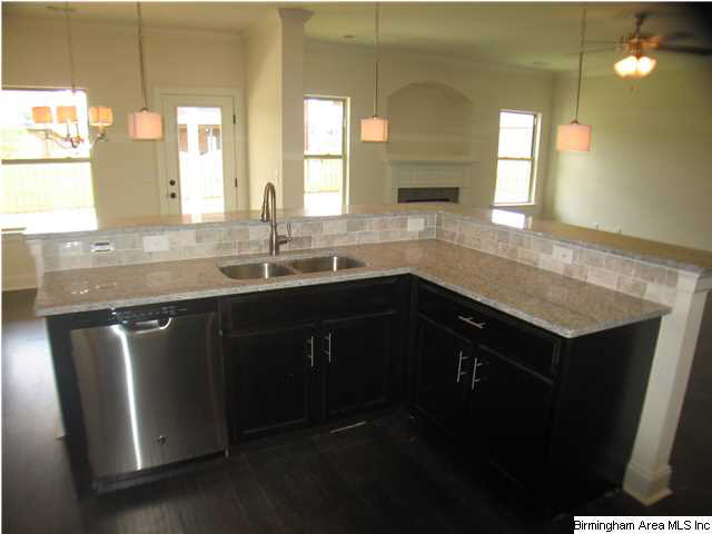 338 Lacey Avenue Alabaster, AL 35114 - Photo 14 of 27