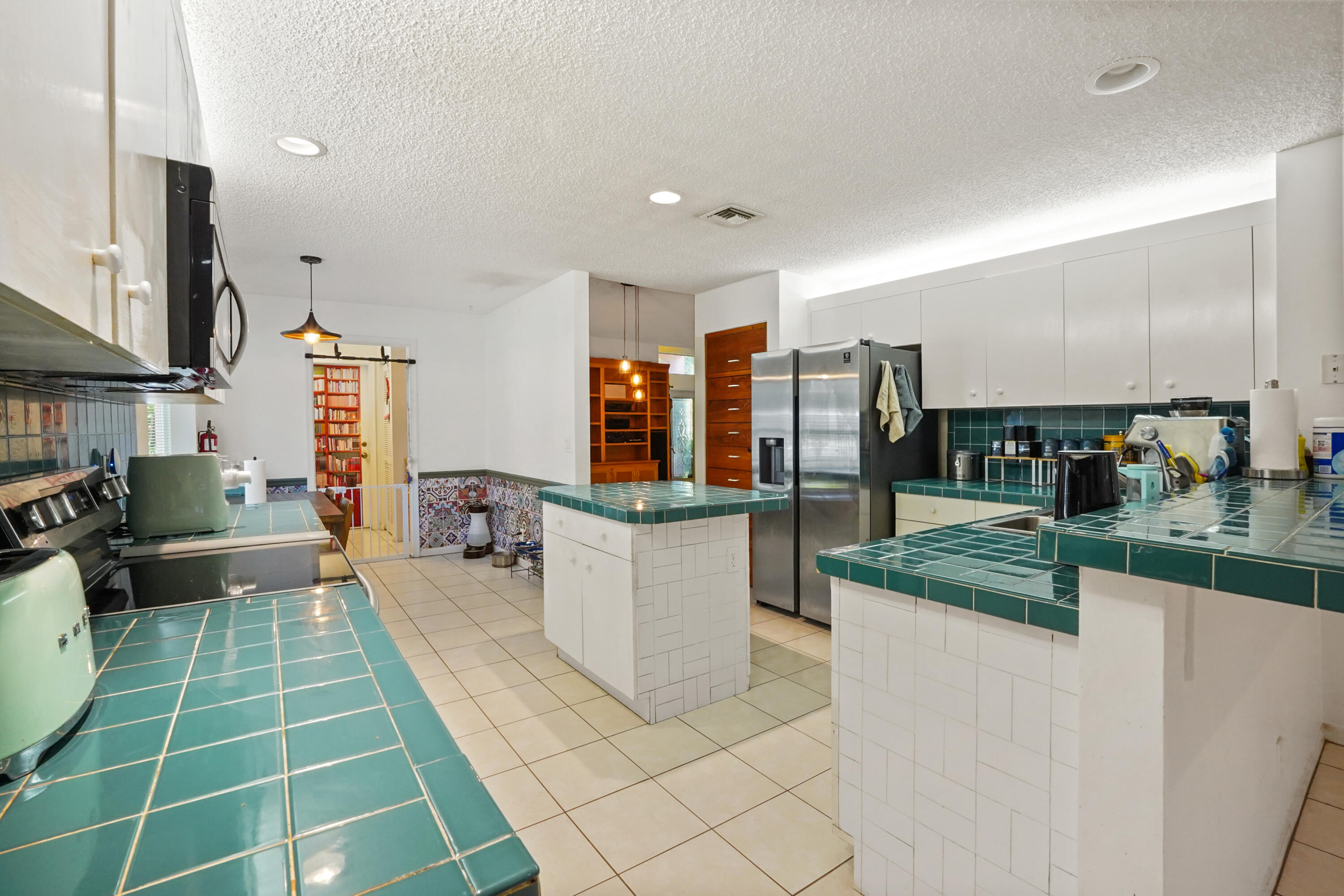 132 West Lee Road Delray Beach, FL 33445 - Photo 18 of 41