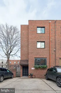 $895,000 | 429 Gaskill Street, Philadelphia, PA 19147