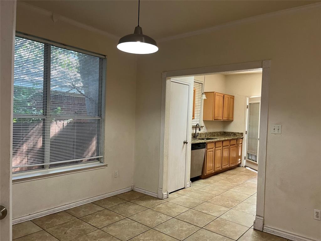 8712 Rainy Lake Drive Fort Worth, TX 76244 - Photo 4 of 13 Dinning area, kitchen