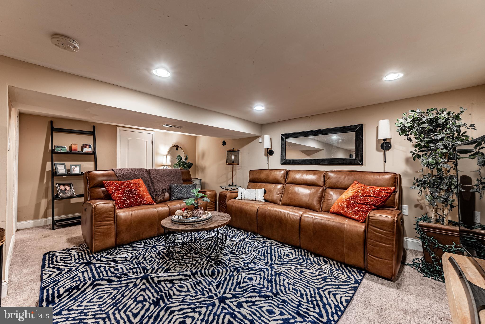 2600 Queen Anne Road Baltimore, MD 21216 - Photo 22 of 28 a living room with furniture and a couch