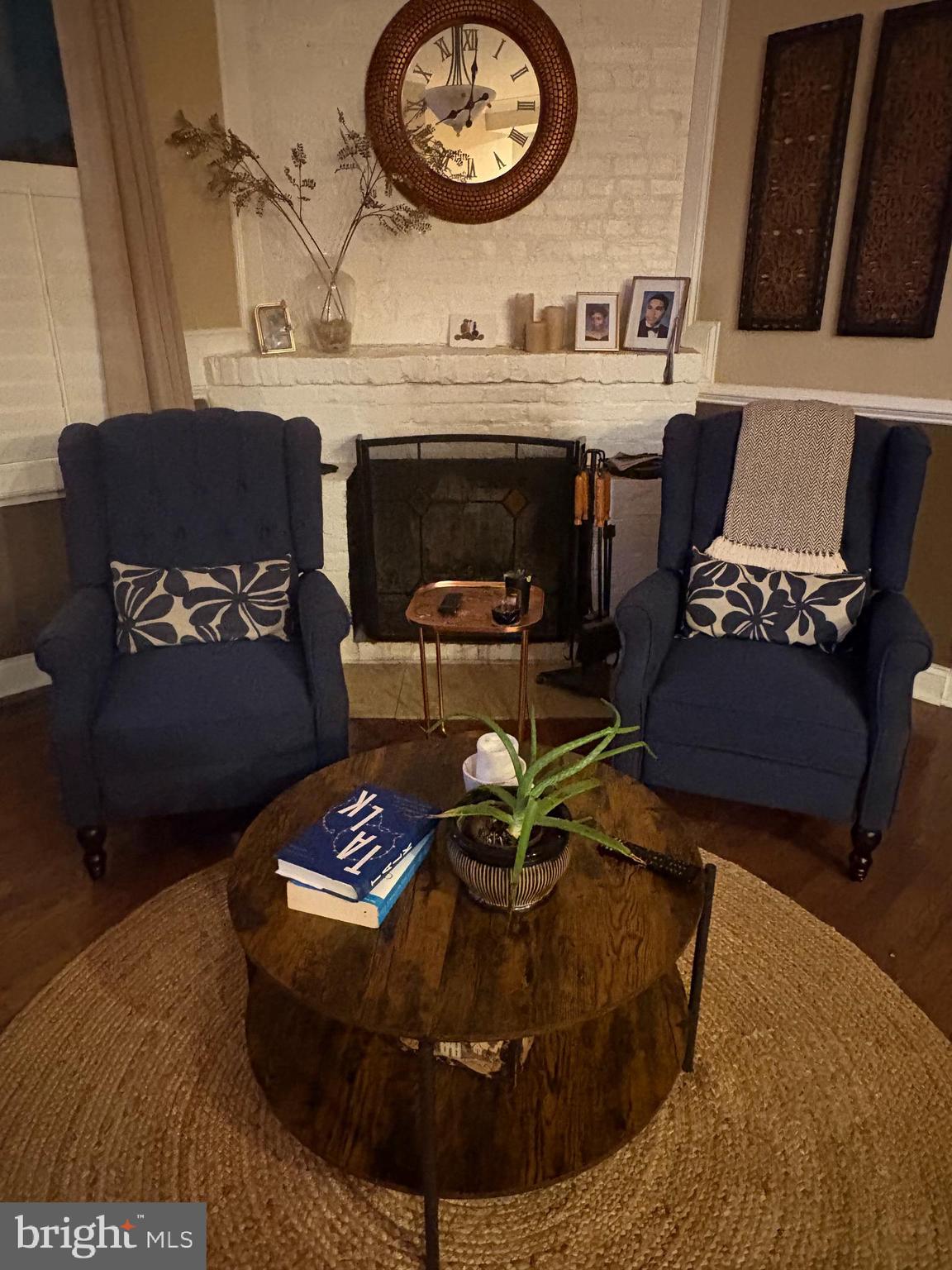 2600 Queen Anne Road Baltimore, MD 21216 - Photo 9 of 28 a living room with furniture