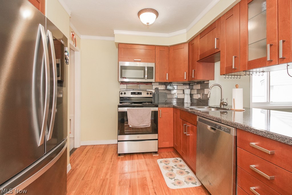 29962 Elgin Road Wickliffe, OH 44092 - Photo 3 of 31 Gallery Image 3