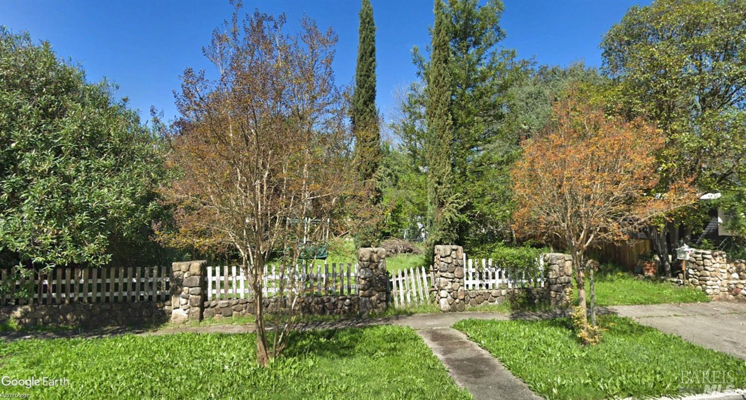 1431 4th Street Calistoga, CA 94515 - Photo 2 of 7 a view of a park with a tree in the background