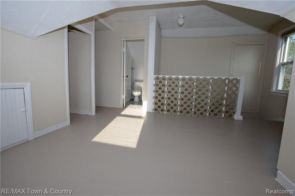 1406 Elms Road Flint, MI 48532 - Photo 24 of 39