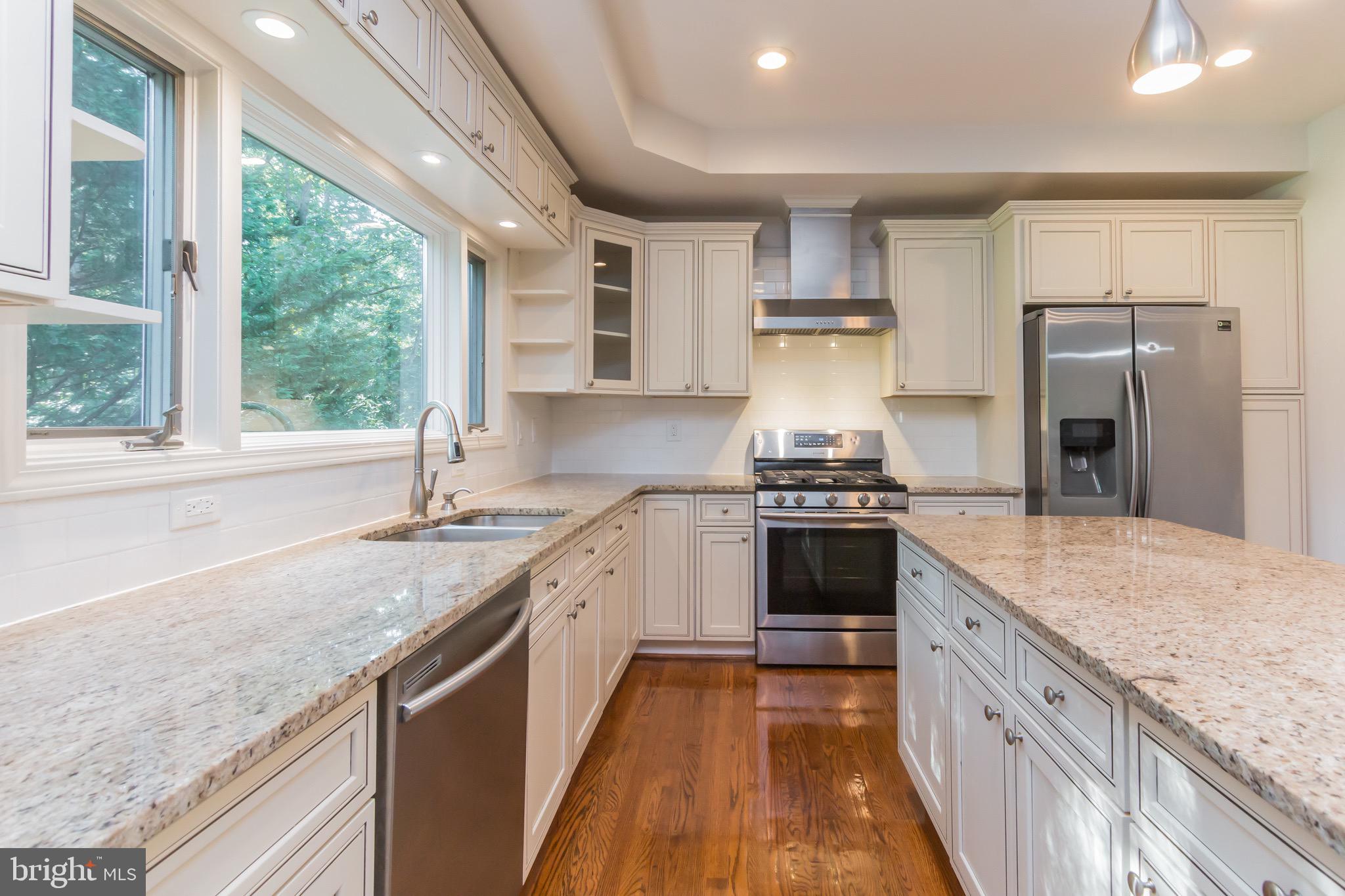 5901 Colchester Road Fairfax, VA 22030 - Photo 8 of 30