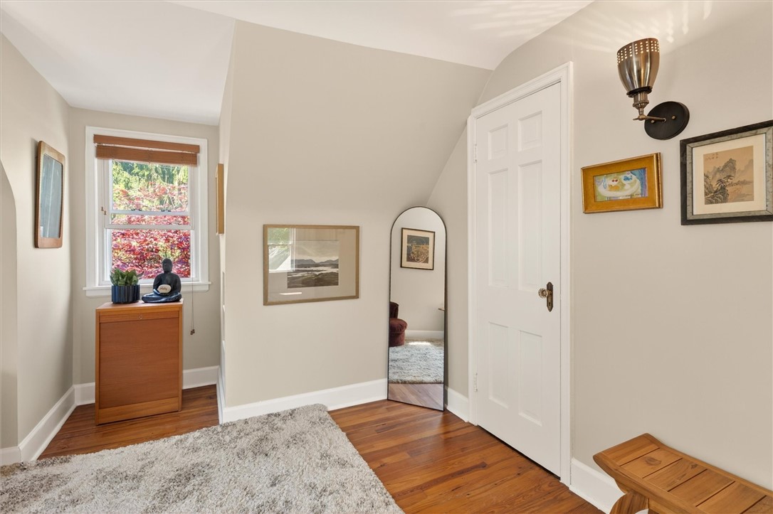 34 Seacliffe Road Irondequoit, NY 14622 - Photo 19 of 41