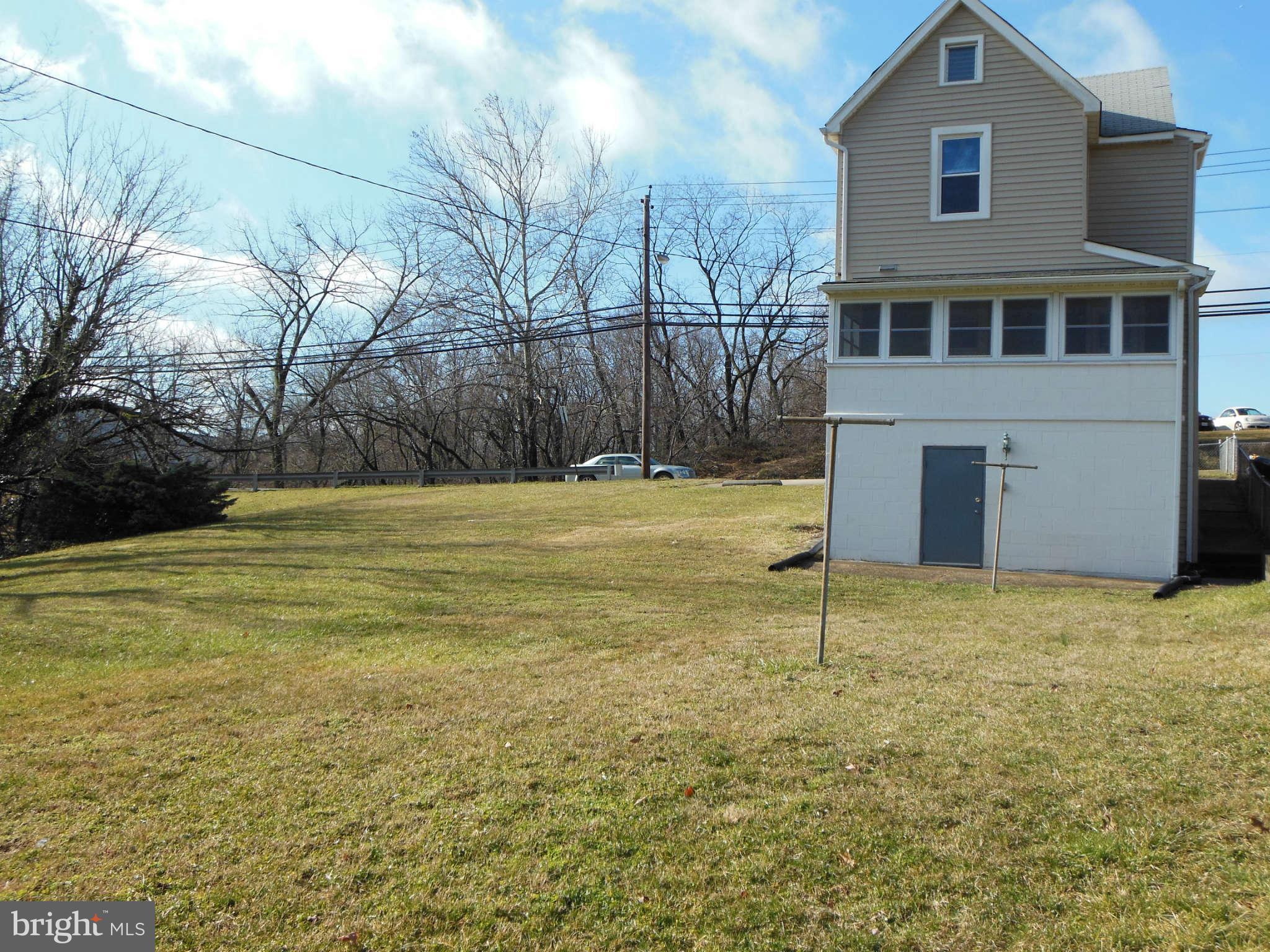 911 Desoto Road Baltimore, MD 21223 - Photo 4 of 16 Exterior (Rear)