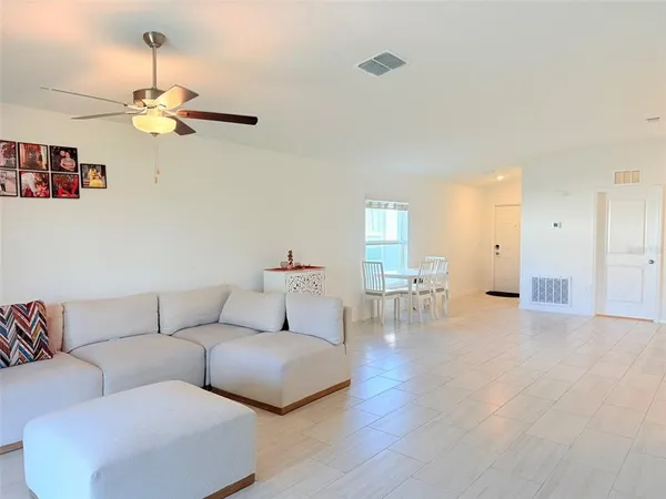 $2,300 | 35080 Brackett Bend, Zephyrhills, FL 33541