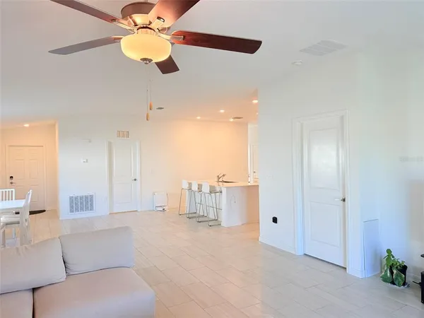 $2,300 | 35080 Brackett Bend, Zephyrhills, FL 33541