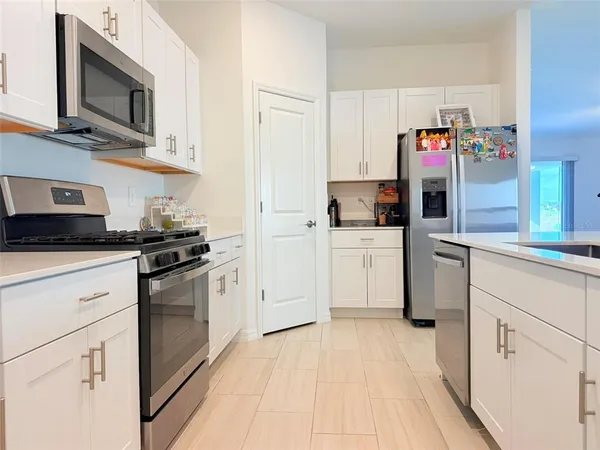 $2,300 | 35080 Brackett Bend, Zephyrhills, FL 33541