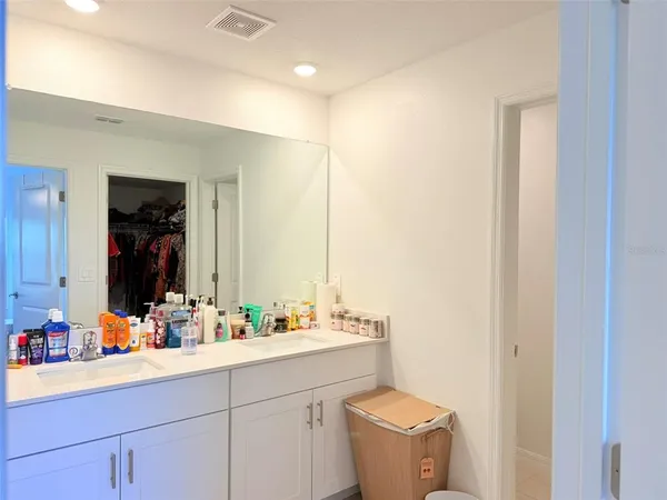 $2,300 | 35080 Brackett Bend, Zephyrhills, FL 33541
