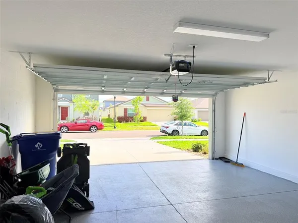 $2,300 | 35080 Brackett Bend, Zephyrhills, FL 33541