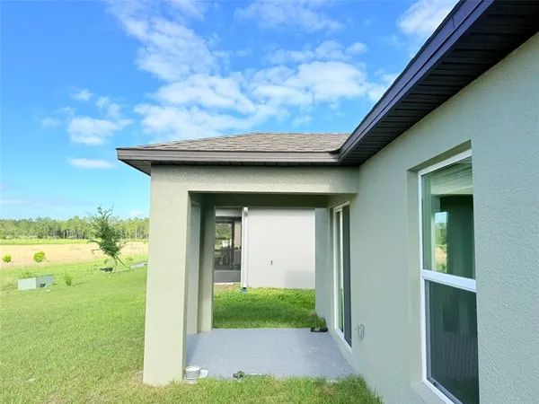 $2,300 | 35080 Brackett Bend, Zephyrhills, FL 33541