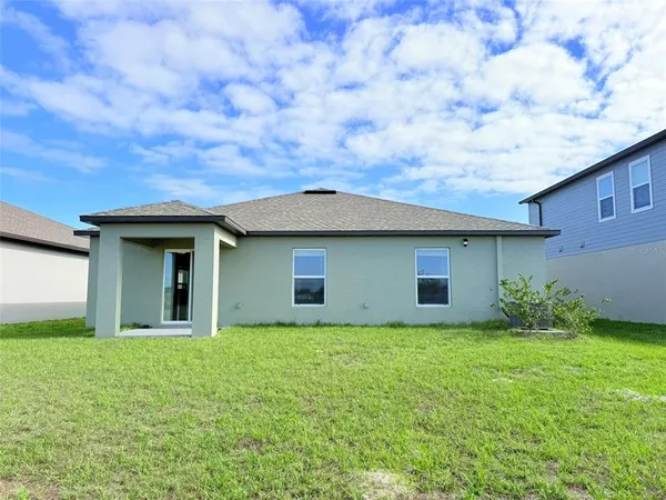 $2,300 | 35080 Brackett Bend, Zephyrhills, FL 33541