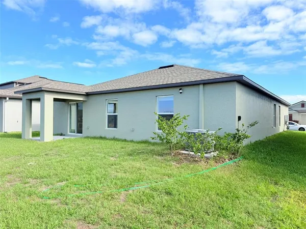 $2,300 | 35080 Brackett Bend, Zephyrhills, FL 33541