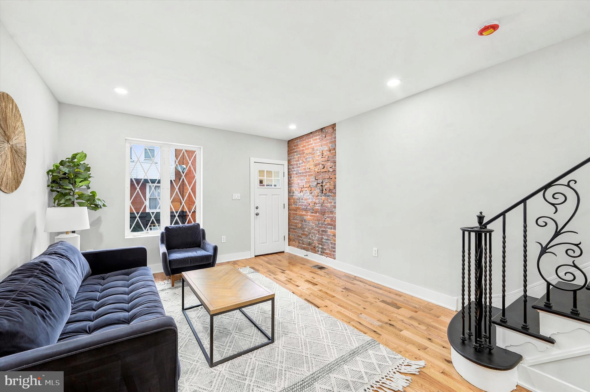 2334 Pierce Street Philadelphia, PA 19145 - Photo 5 of 25