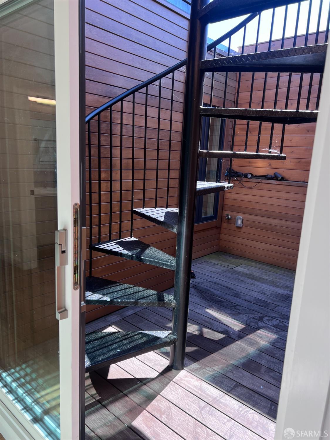 174-172 18th Avenue, Unit 172 San Francisco, CA 94121 - Photo 24 of 37 a view of a balcony