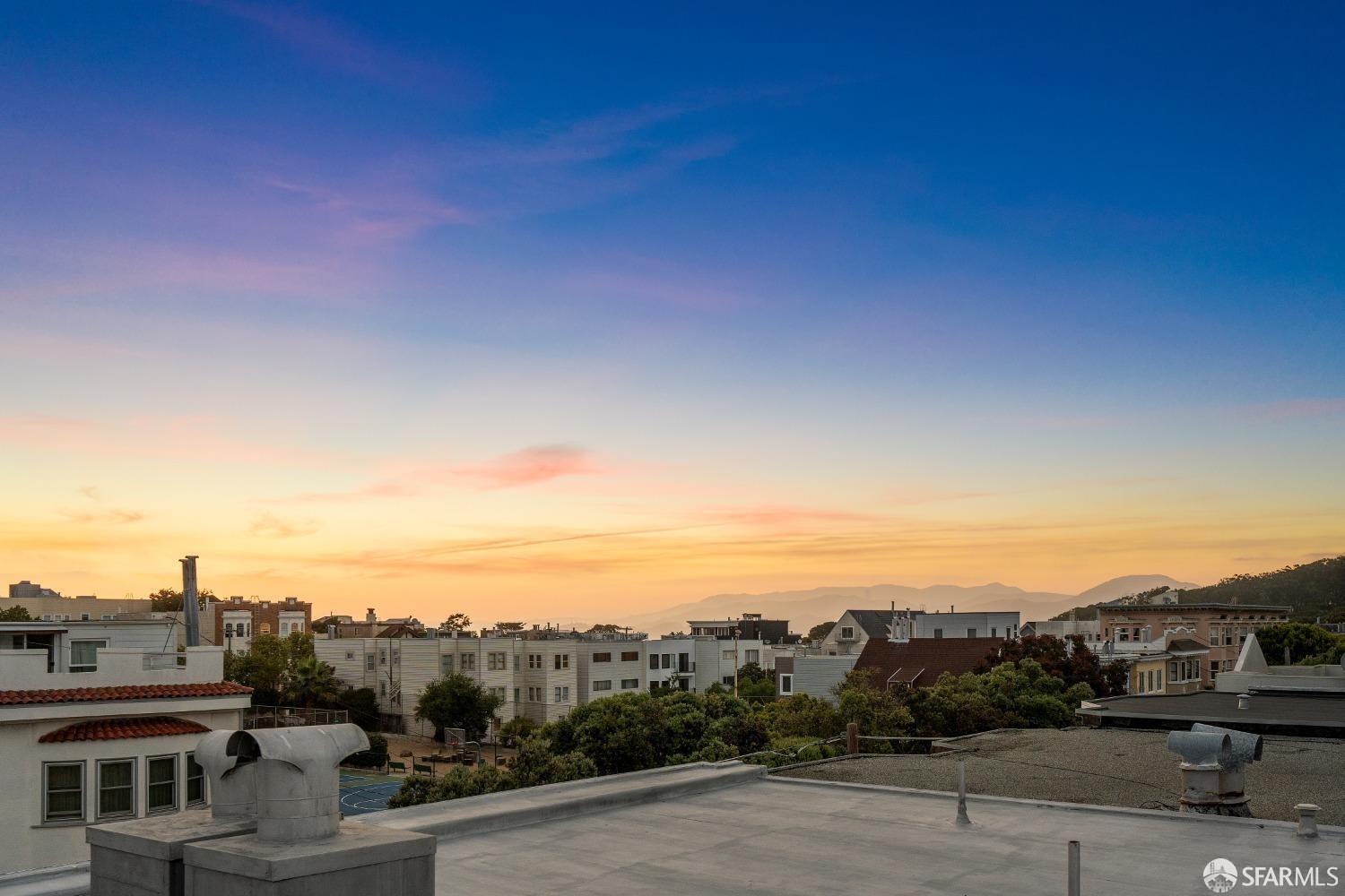 174-172 18th Avenue, Unit 172 San Francisco, CA 94121 - Photo 26 of 37 a view of a city