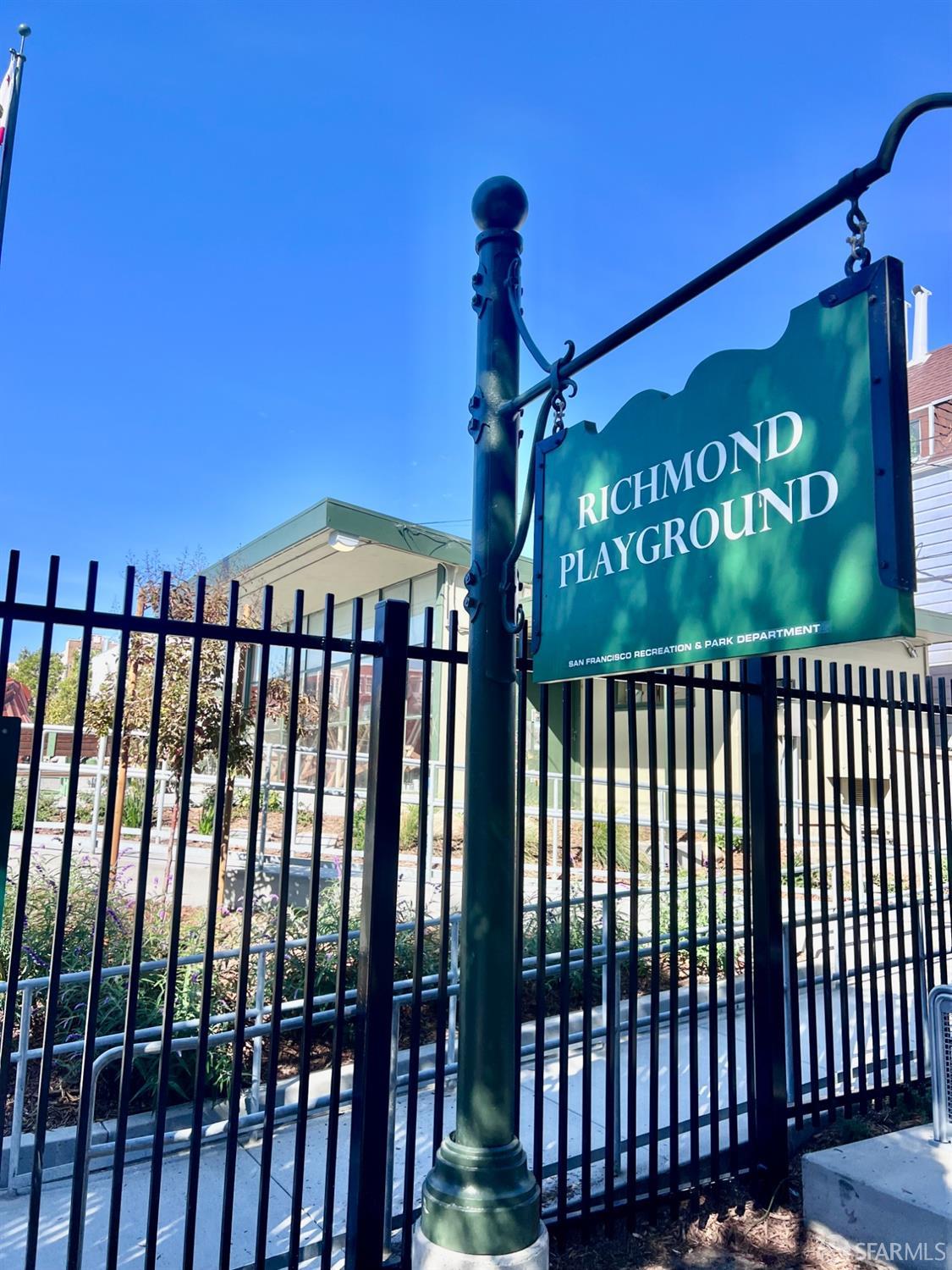 174-172 18th Avenue, Unit 172 San Francisco, CA 94121 - Photo 32 of 37 a picture of a door