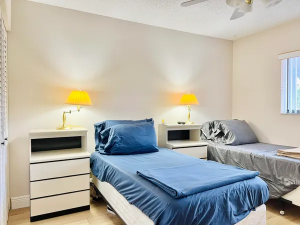 $1,800 | 4725 Lucerne Lakes Boulevard East, Unit 311, Lake Worth, FL 33467
