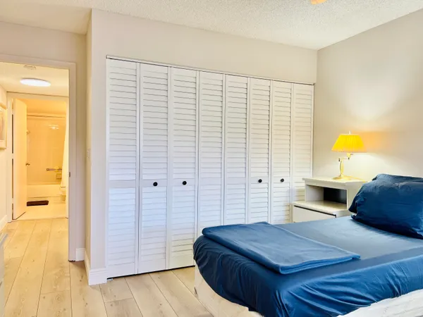 $1,800 | 4725 Lucerne Lakes Boulevard East, Unit 311, Lake Worth, FL 33467