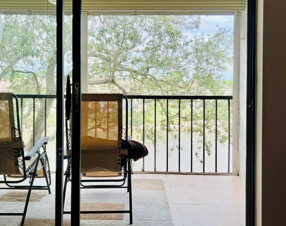 $1,800 | 4725 Lucerne Lakes Boulevard East, Unit 311, Lake Worth, FL 33467