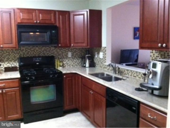 236 Flagstone Road, Unit 6 Chester Springs, PA 19425 - Photo 3 of 9 Kitchen