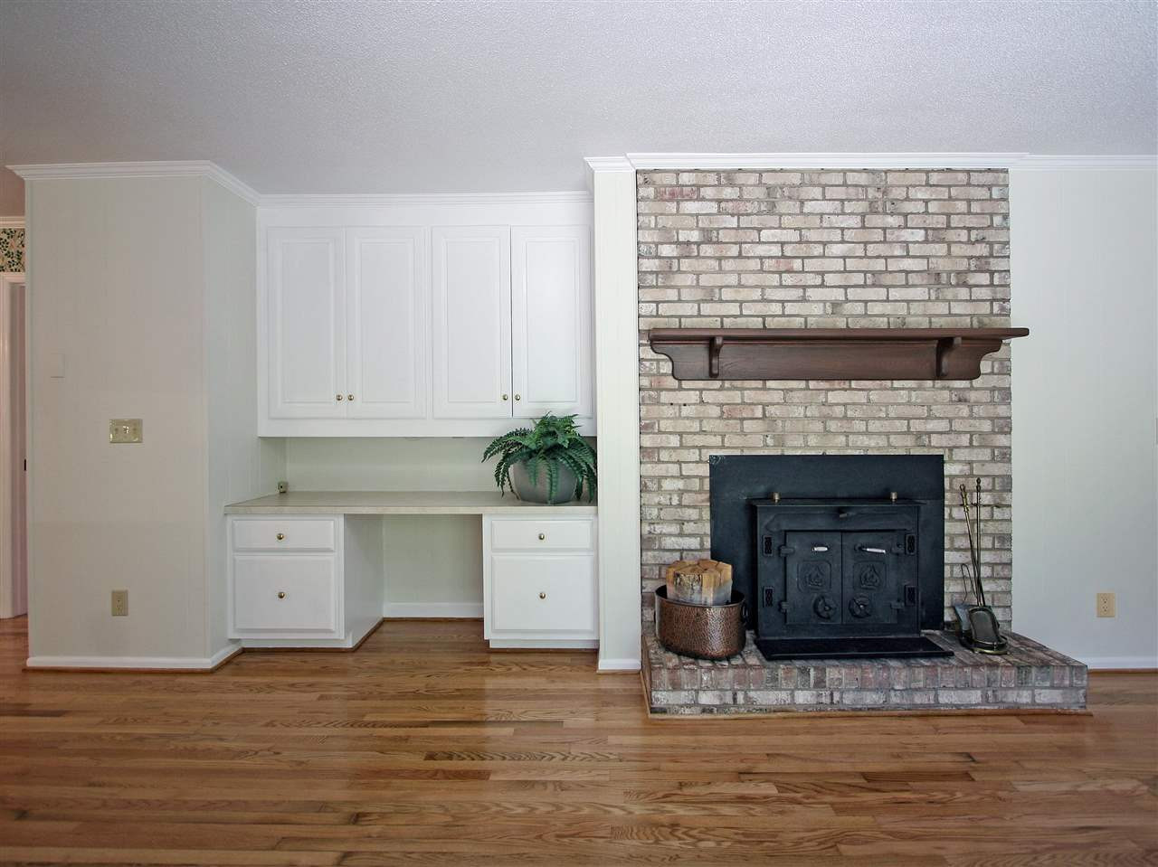 1324 Kingston Ridge Road Cary, NC 27511 - Photo 12 of 30 Built-in desk space is great for homework, household planning tasks, or working from home. Family Room