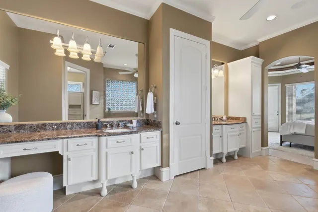 $820,000 | 8110 Hideaway Lake Circle, Spring, TX 77389