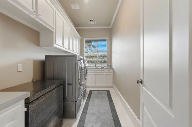 $820,000 | 8110 Hideaway Lake Circle, Spring, TX 77389