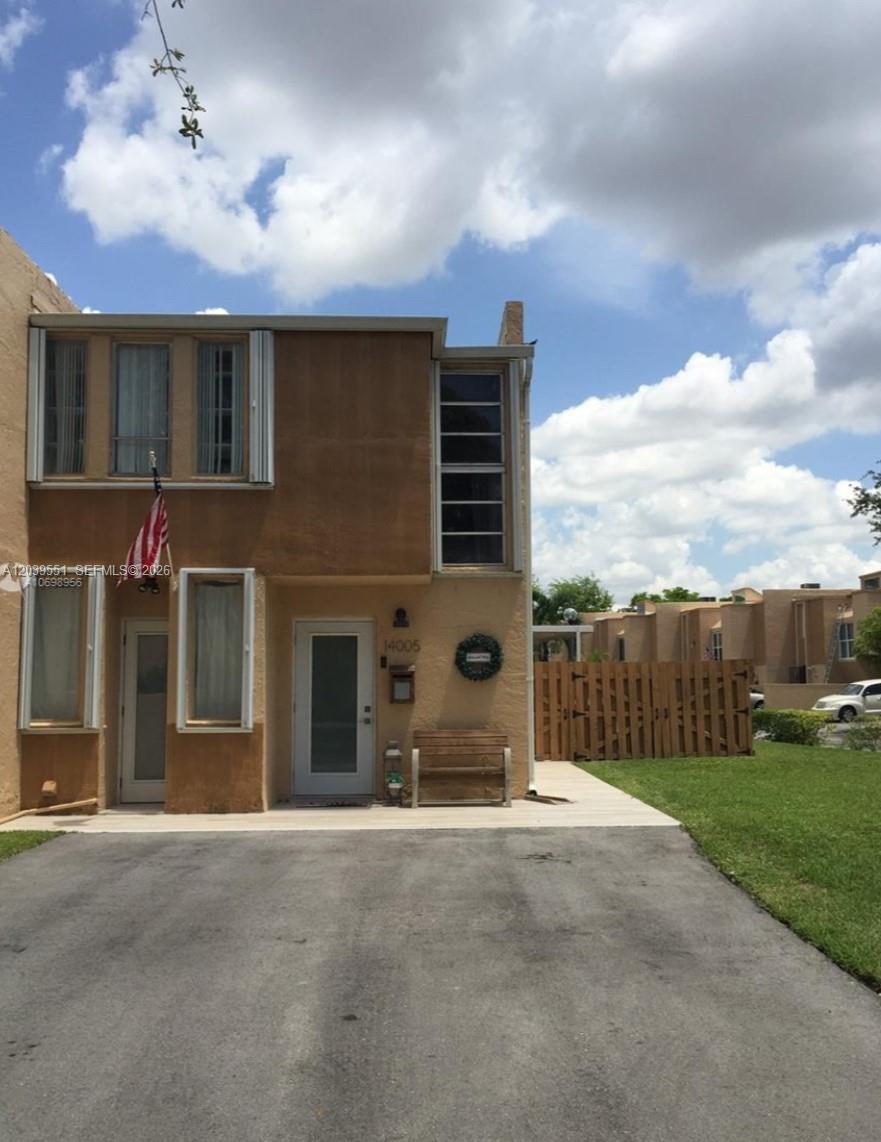 14005 Southwest 67th Terrace Miami, FL 33183 - Photo 2 of 23