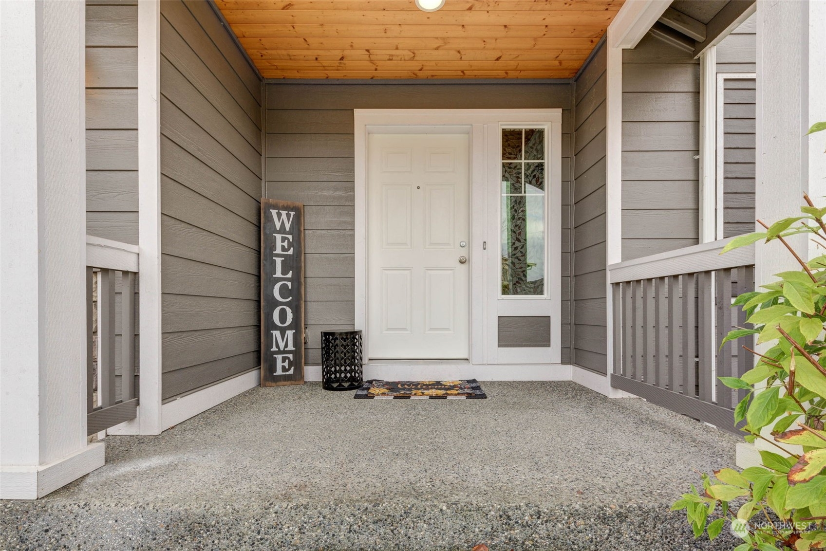 448 Barry Loop Mount Vernon, WA 98274 - Photo 3 of 40 front view of a house