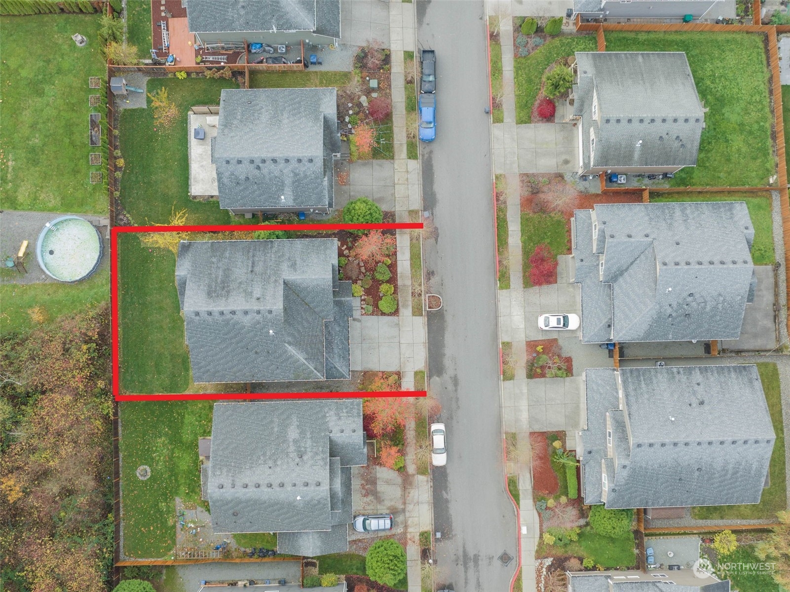 448 Barry Loop Mount Vernon, WA 98274 - Photo 38 of 40 an aerial view of residential houses and outdoor space