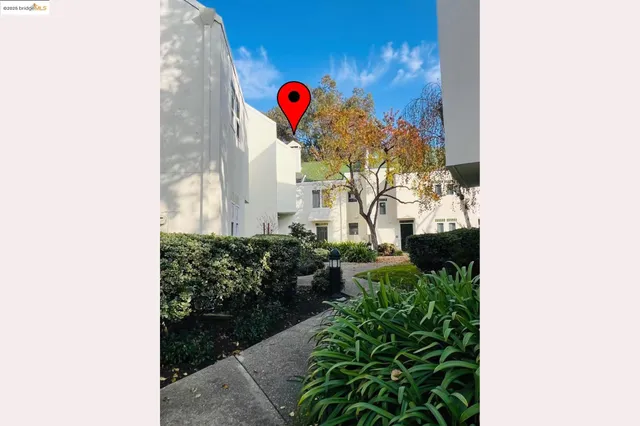 a view of a outdoor space