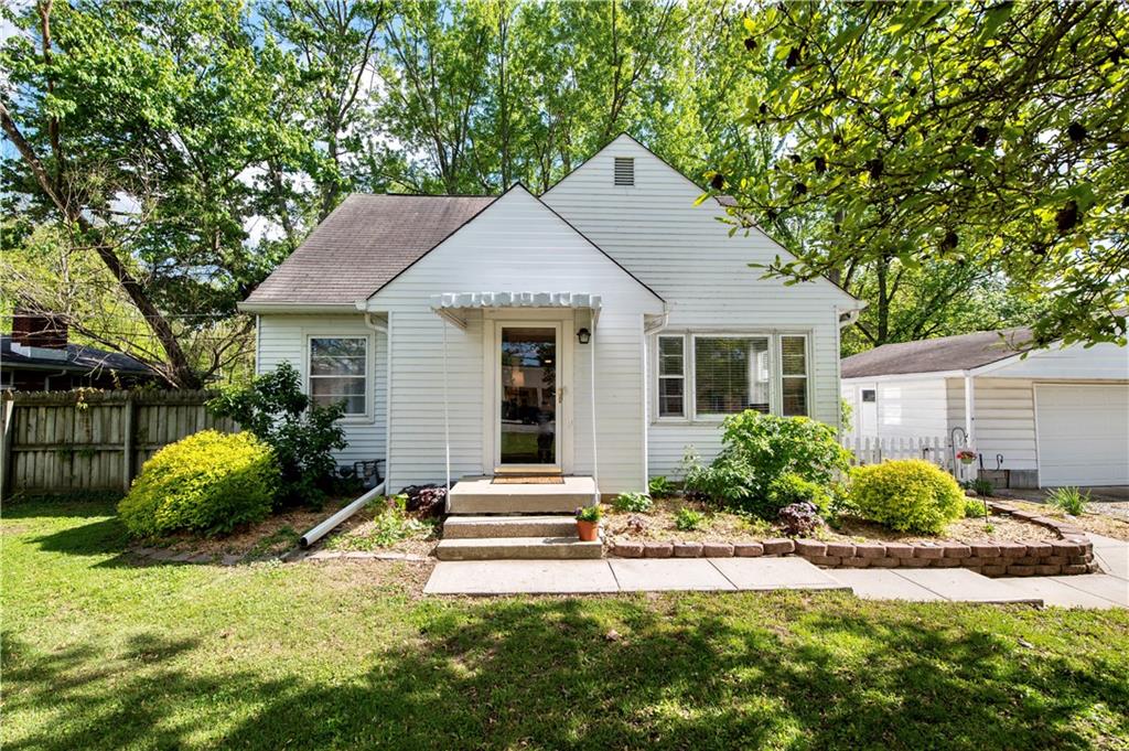 7635 Hayworth Road Indianapolis, IN 46221 - Photo 1 of 20 Gallery Image 1