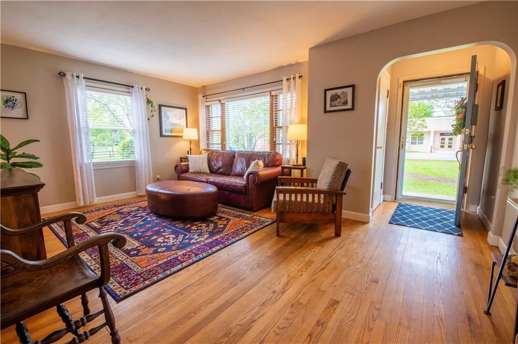 7635 Hayworth Road Indianapolis, IN 46221 - Photo 4 of 20 Gallery Image 4