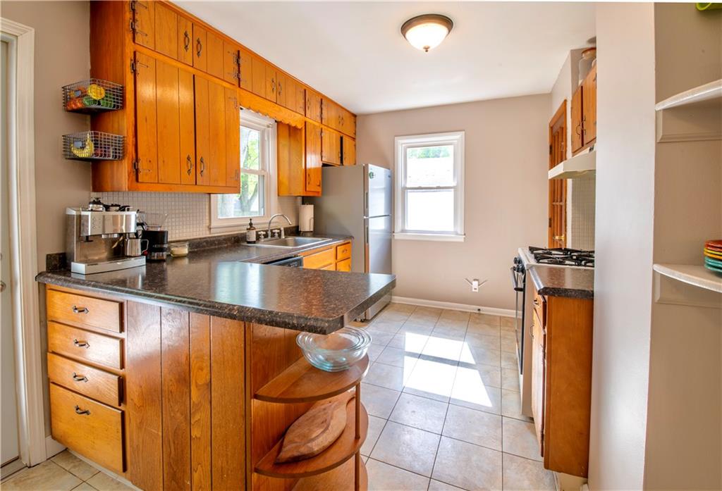 7635 Hayworth Road Indianapolis, IN 46221 - Photo 8 of 20 Gallery Image 8