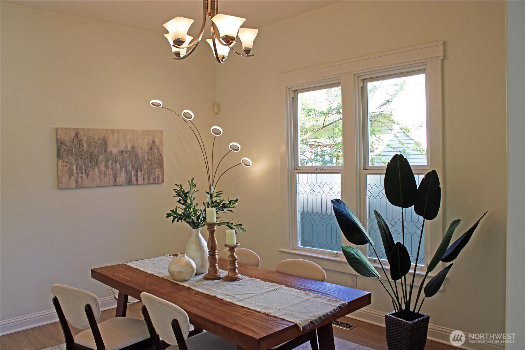 2208 East John Street Seattle, WA 98112 - Photo 12 of 34
