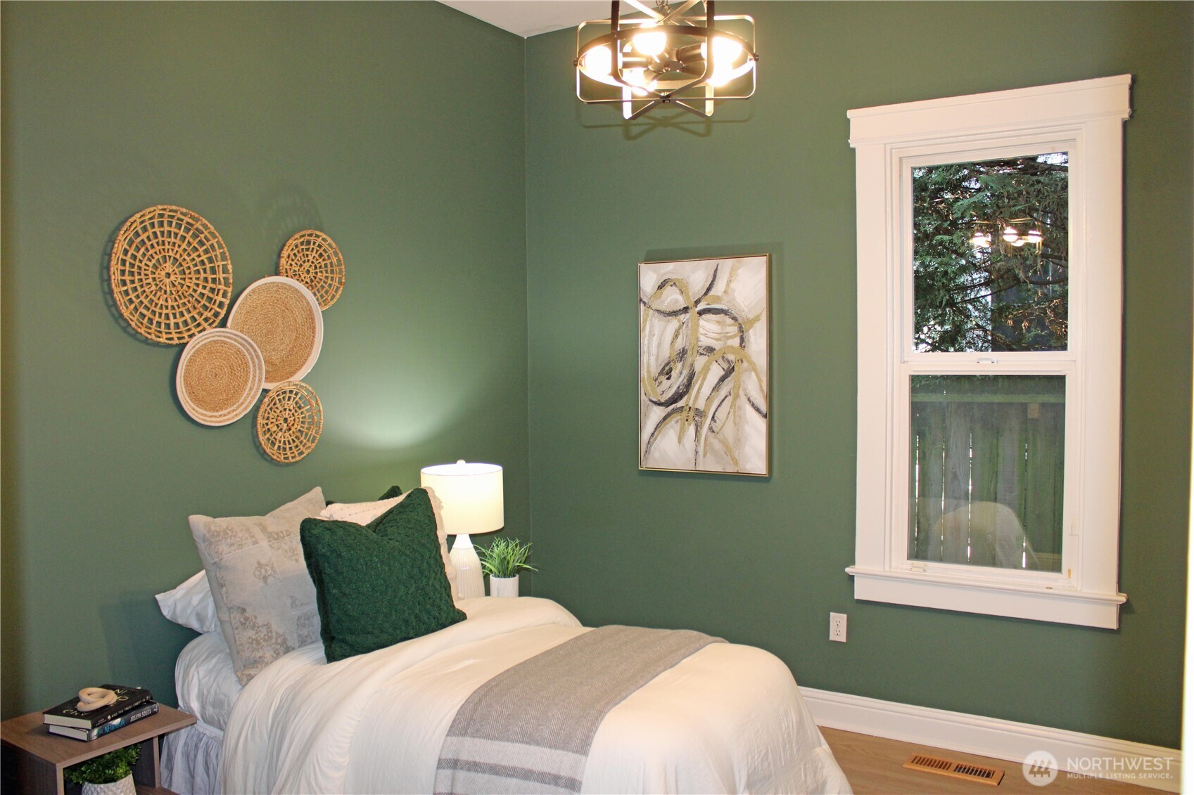 2208 East John Street Seattle, WA 98112 - Photo 15 of 34