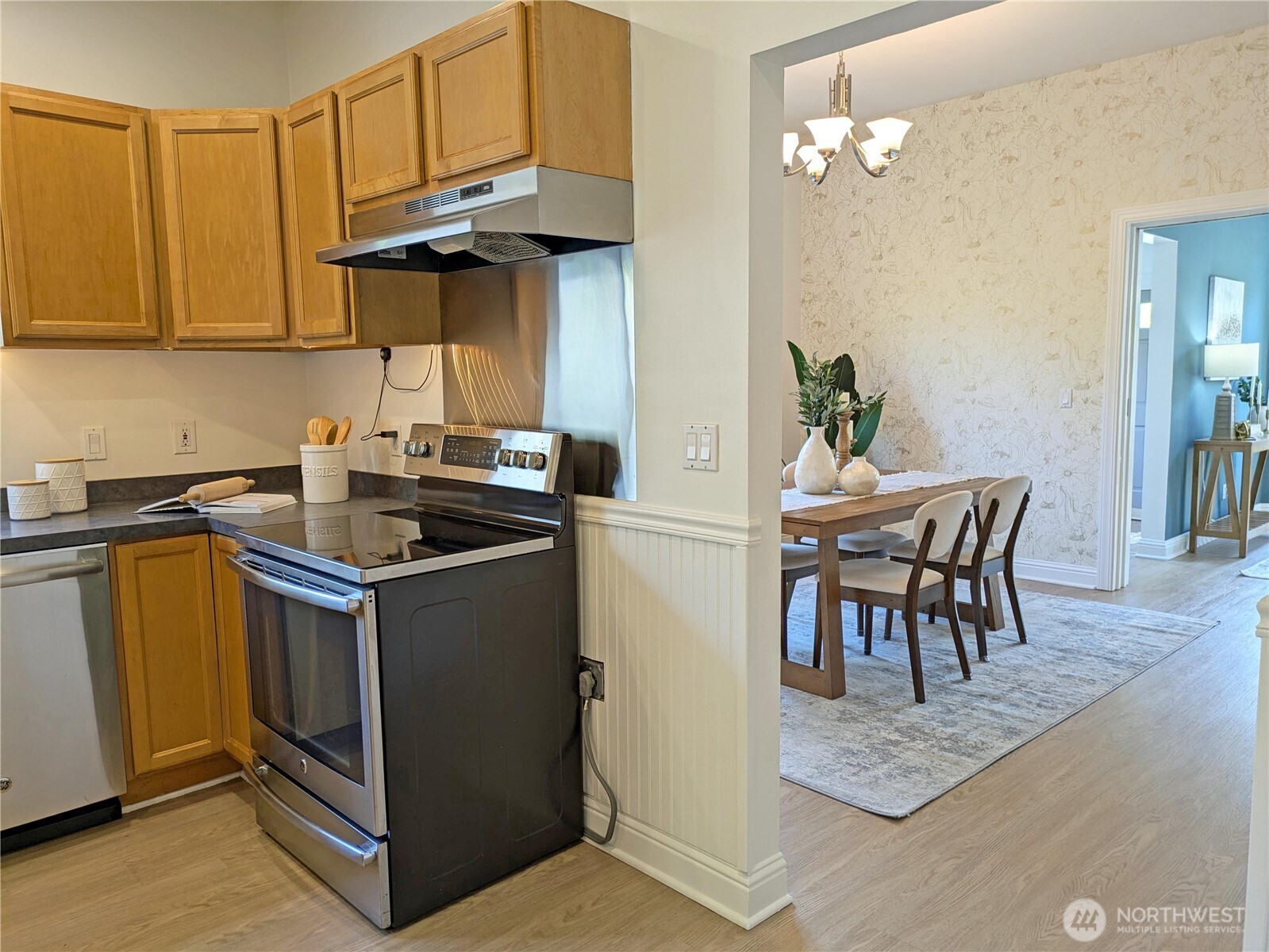 2208 East John Street Seattle, WA 98112 - Photo 17 of 34