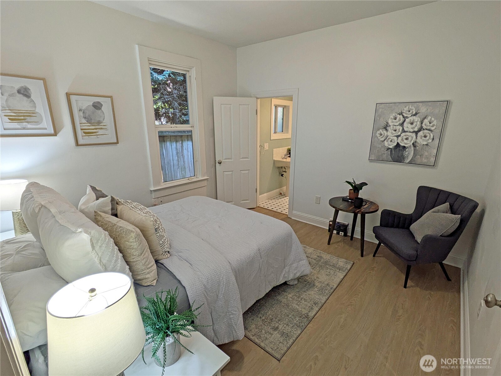 2208 East John Street Seattle, WA 98112 - Photo 21 of 34
