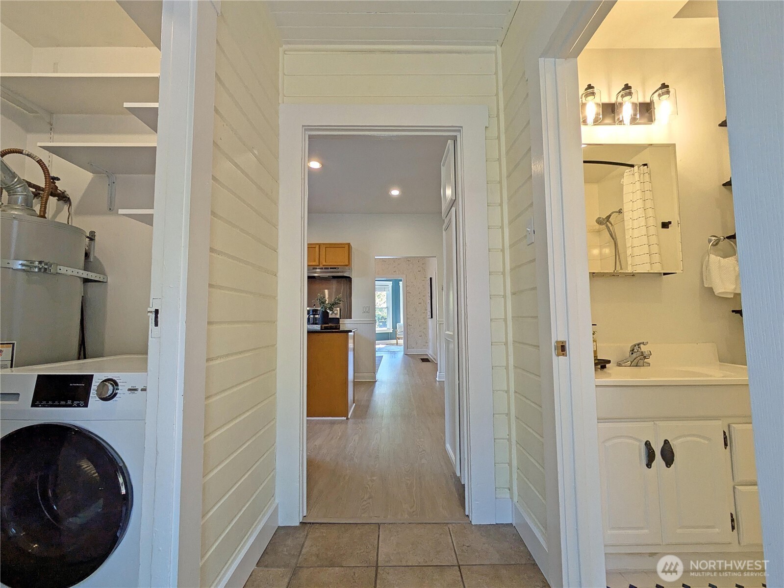 2208 East John Street Seattle, WA 98112 - Photo 25 of 34