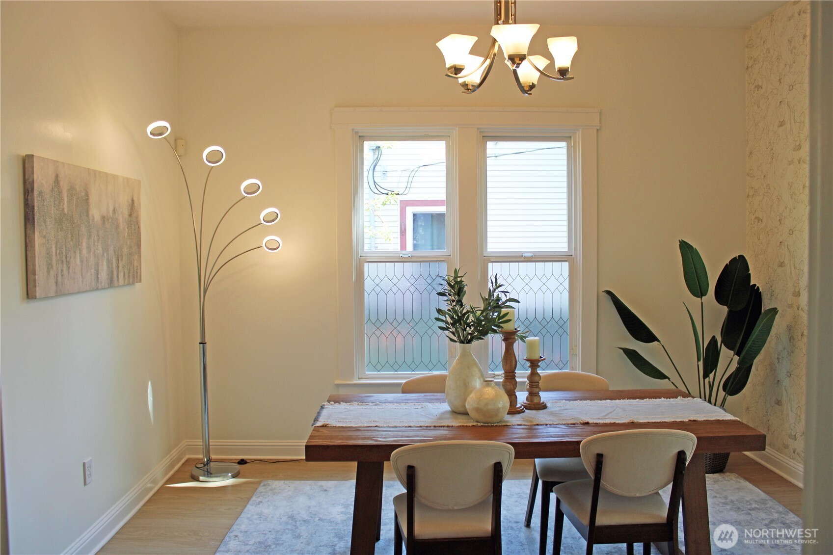 2208 East John Street Seattle, WA 98112 - Photo 9 of 34