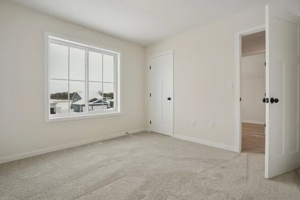 $570,000 | 6891 14th Street South, Fargo, ND 58104