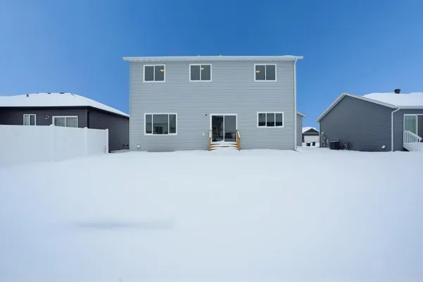 $570,000 | 6891 14th Street South, Fargo, ND 58104