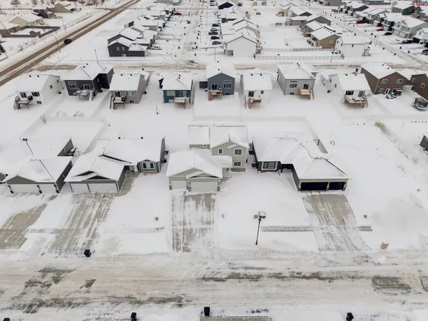 $570,000 | 6891 14th Street South, Fargo, ND 58104